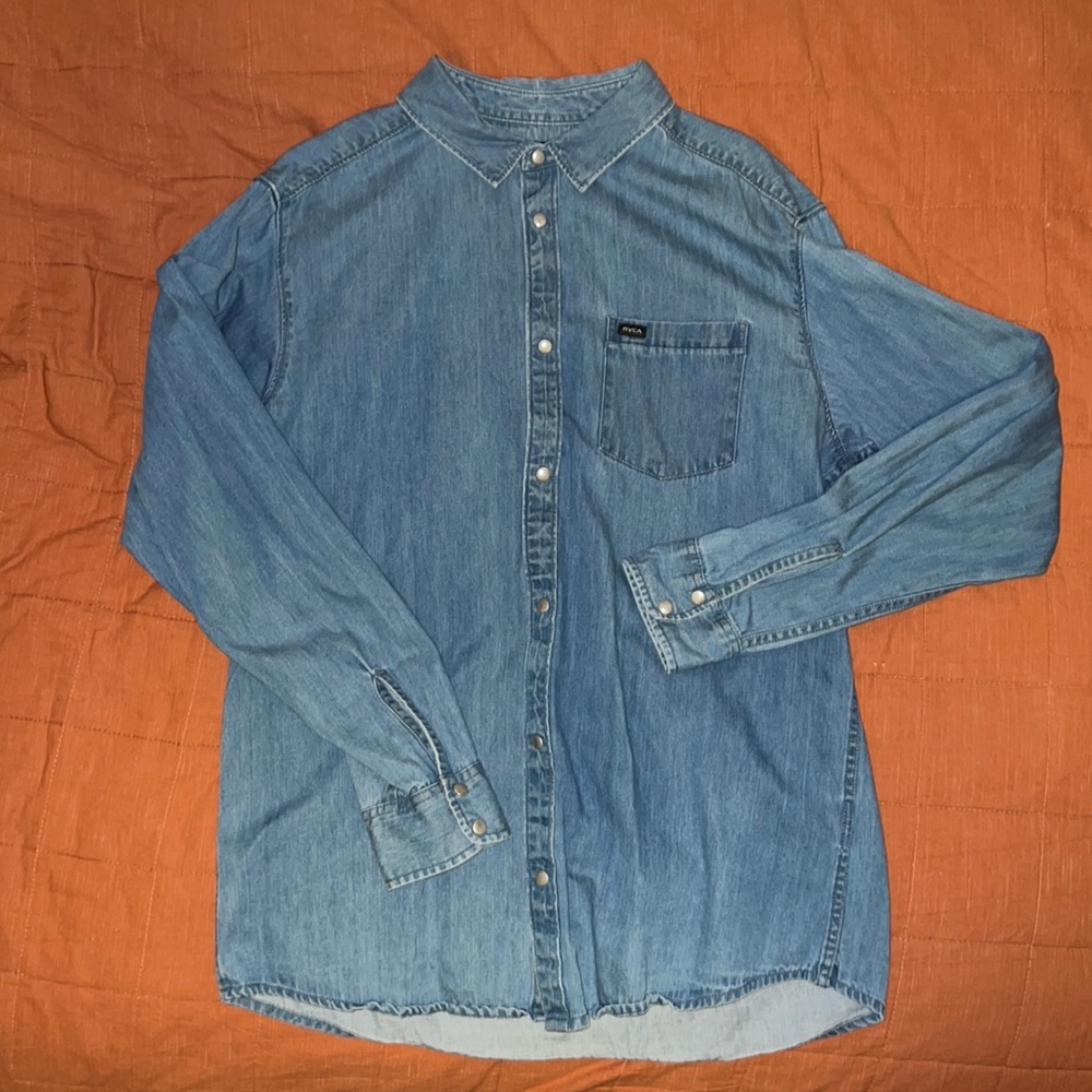 RVCA Denim Button Down Shirt. Men’s XL Slim Fit. Never worn.